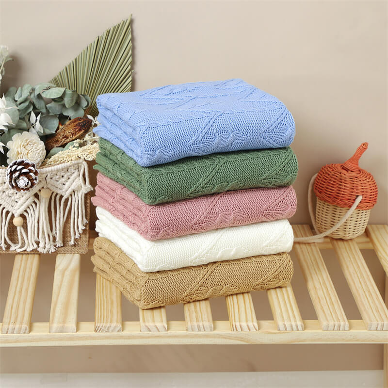 Five-Colors-Neutral-Baby-Cable-Knit-Blanket-Cable-Baby-Girl-Receiving-Blankets-Infant-Swaddle-Baby-Blanket-A048-Scenes-2