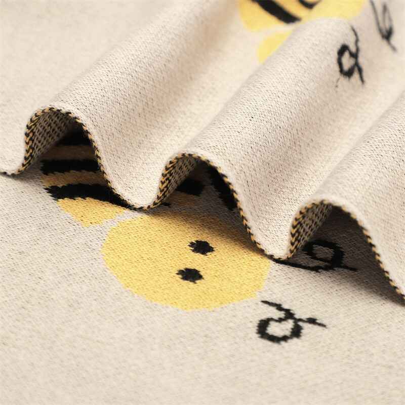 Light-Camel-Knit-Blanket-Baby-Nursery-Swaddle-Super-Soft-Breathable-Cotton-cute-bee-pattern-A085-Detail-1