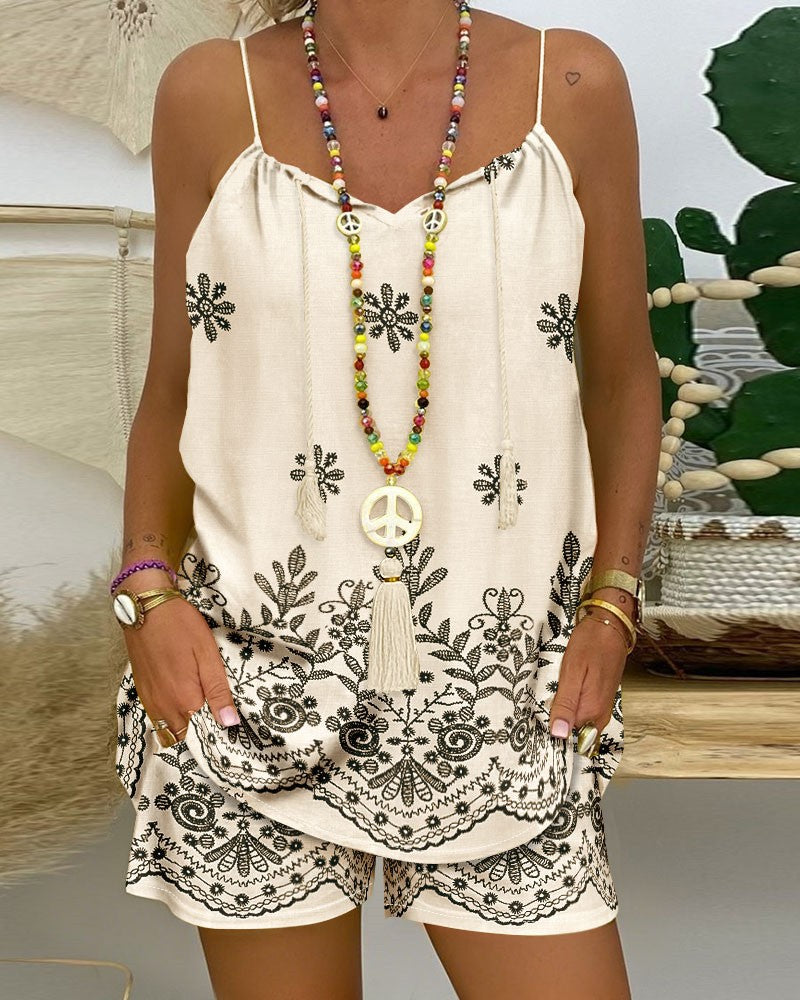 Floral Print Spaghetti Tank Top & Floral Print Pocket Design Shorts Set