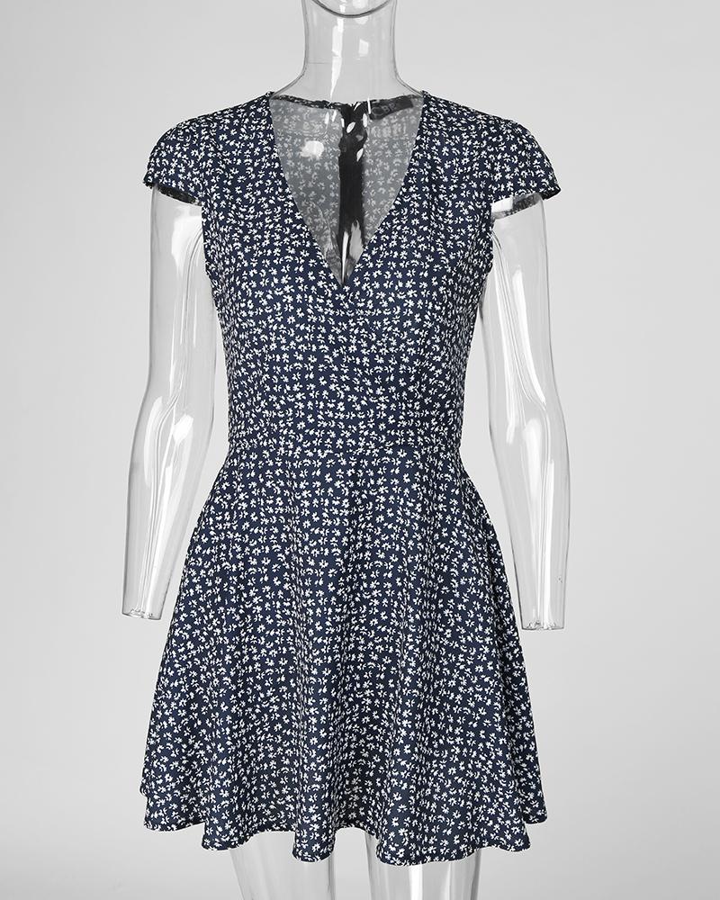 Ditsy Floral Print Short Sleeve Wrap Dress