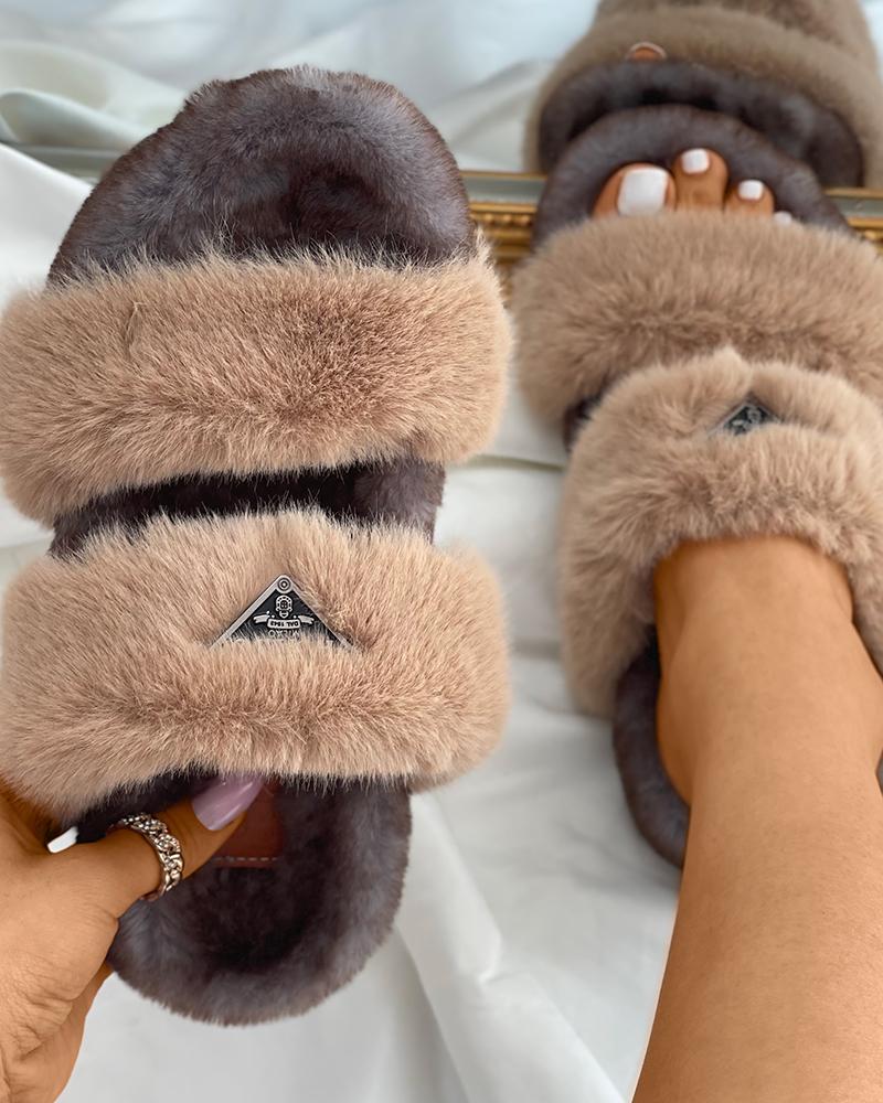 Label Decor Double Band Fluffy Slippers