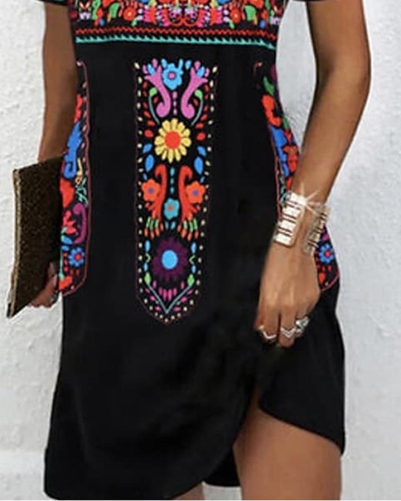 Tribal Print Scallop Trim V Neck Casual Dress