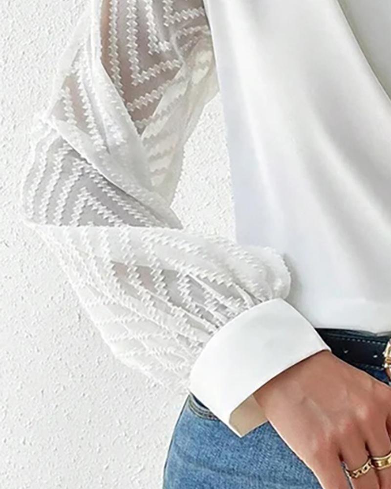 Chevron Pattern Contrast Lace Ruched Top