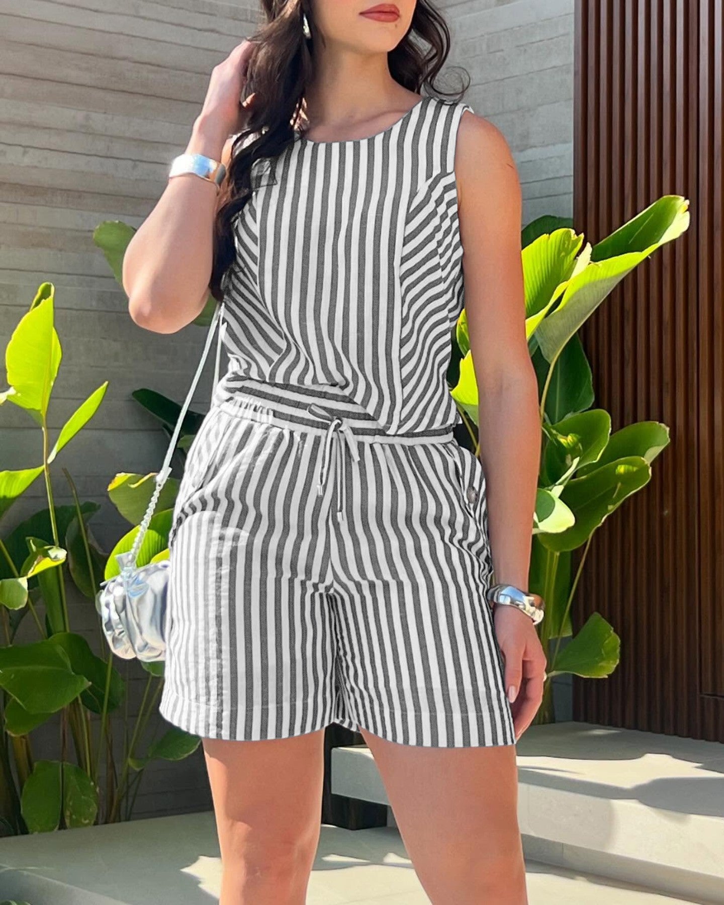 2 Pieces Outfit Striped Print Round Neck Sleeveless Tank Top and Casual Shorts Set