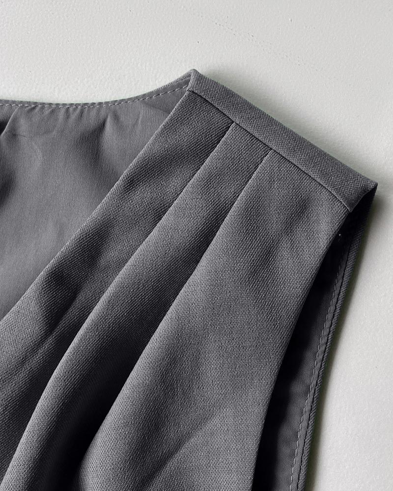 2 Pieces Summer Outfits V Neck Sleeveless Ruched Tank and Casual Pocket Design Shorts Set