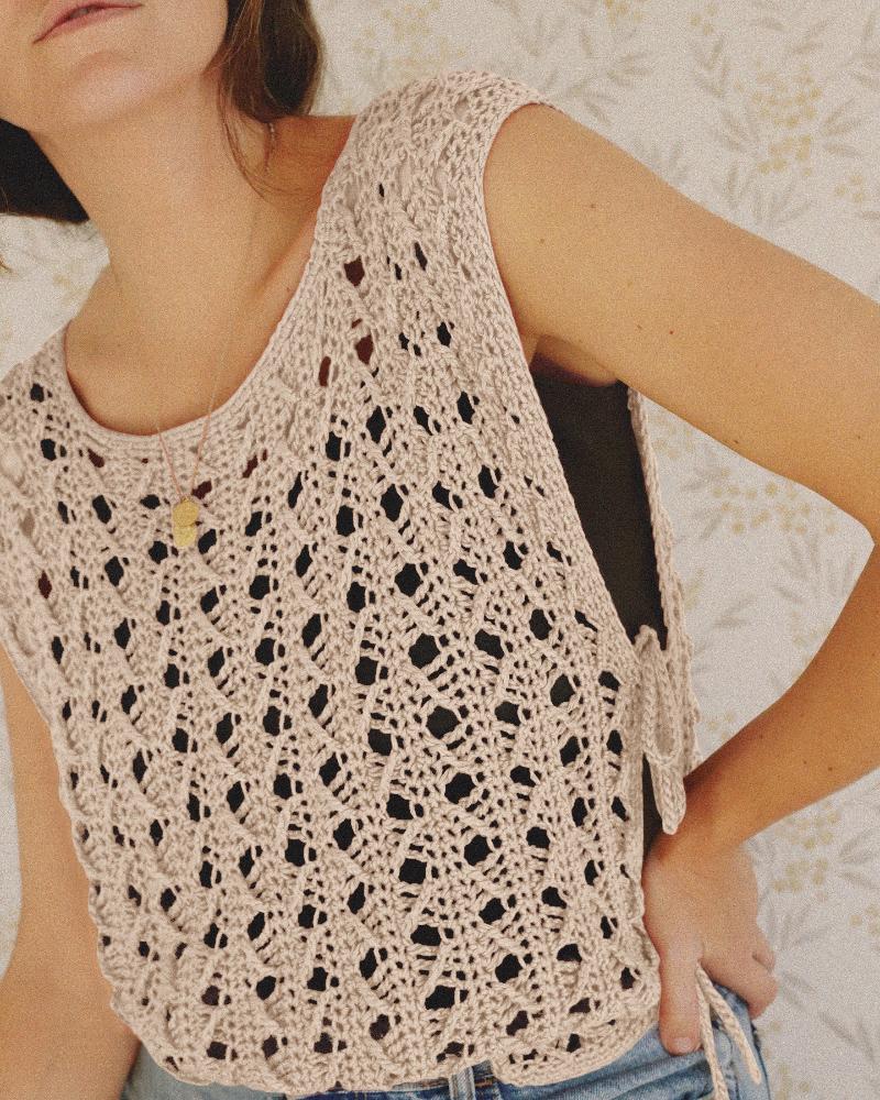 Round Neck Sleeveless Hollow out Crochet Sweater