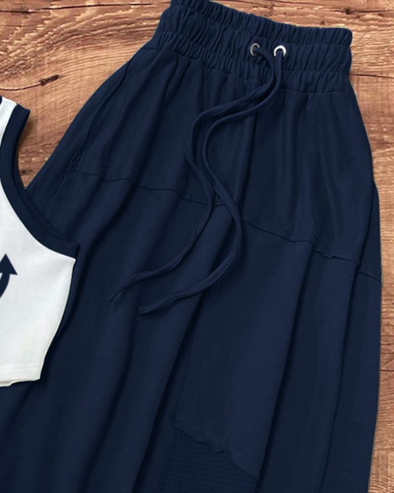 Contrast Paneled Crop Top & Pleated Skirt Set