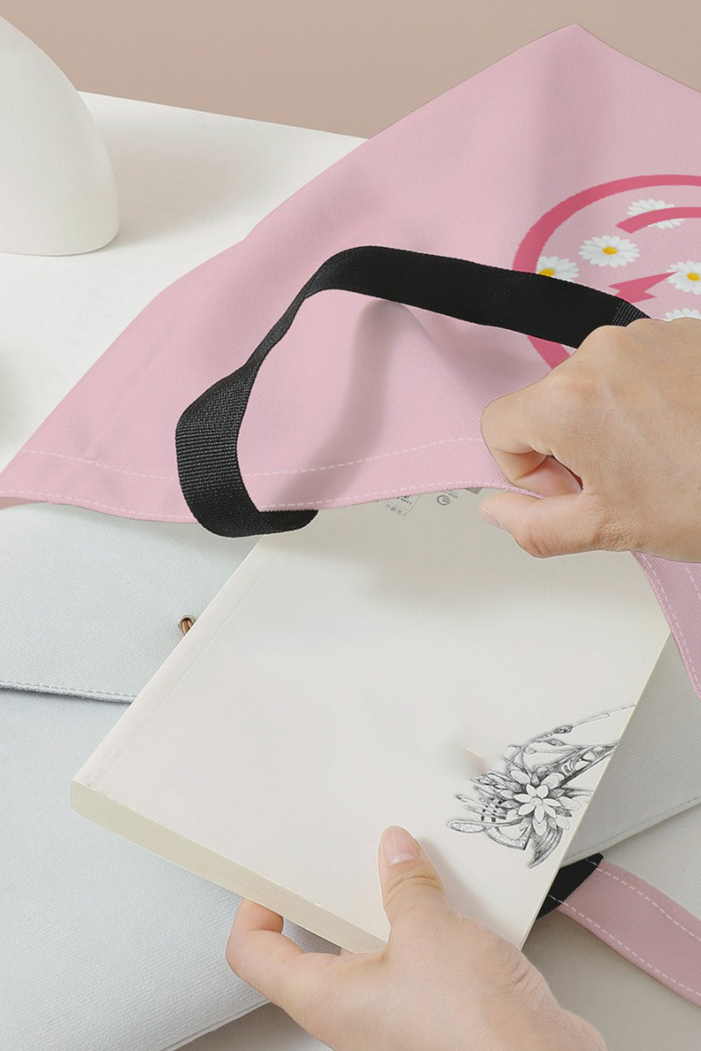 Pink Smiley Face Daisy Print Canvas Large Capacity Tote Bag