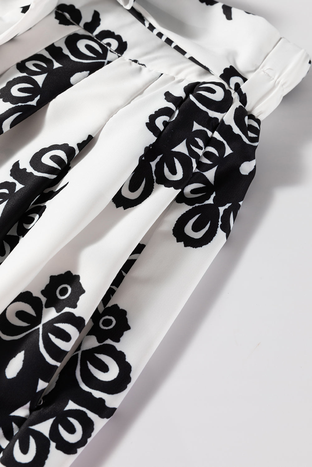 Black Tribal Geometric Print Belted High Waist Casual Shorts