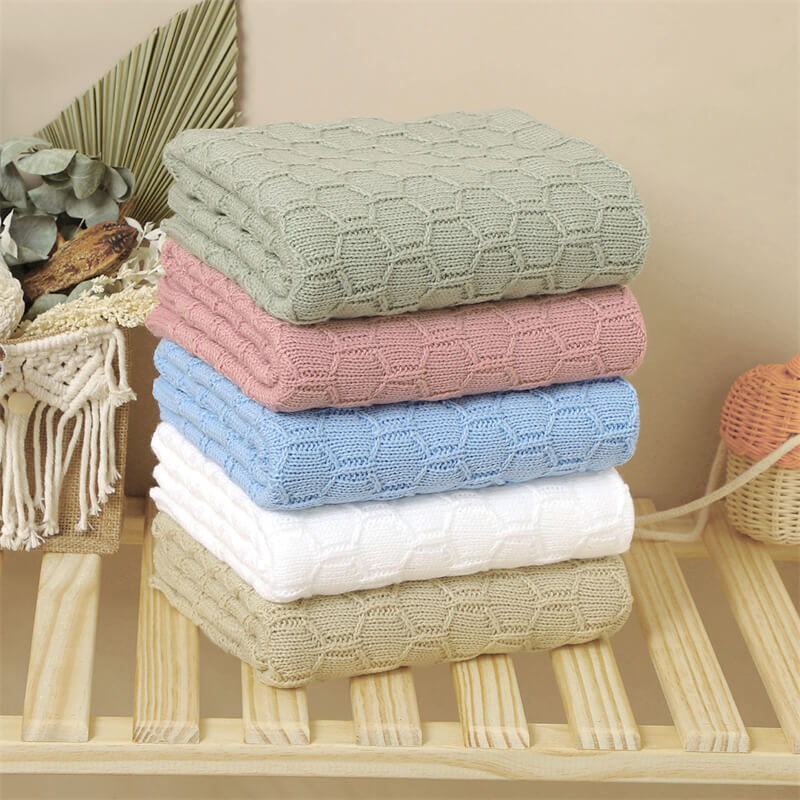     Five-Colors-Baby-Blanket-Knit-Cellular-Toddler-Blankets-for-Boys-and-Girls-A043-Scenes-1