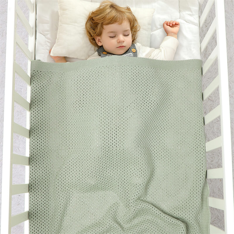     Green-Baby-Blanket-Knitted-Cellular-Blanket-Toddler-Blankets-for-Boys-and-Girls-A035-Scenes-2