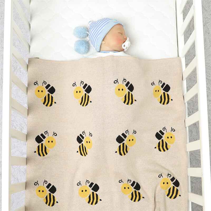 Light-Camel-Knit-Blanket-Baby-Nursery-Swaddle-Super-Soft-Breathable-Cotton-cute-bee-pattern-A085-Scenes-2