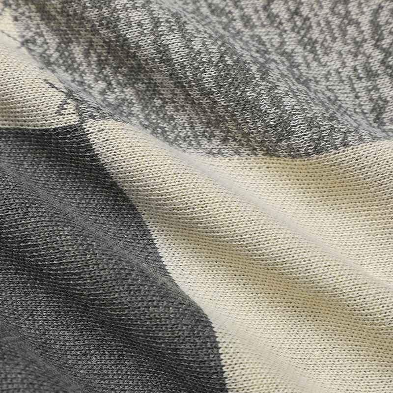 Light-Grey-Mens-Long-Sleeved-color-matching-Pullover-Sweater-Slim-Drawstring-Casual-Hooded-Sweater-For-Autumn-And-Winter-G091-Detail-1