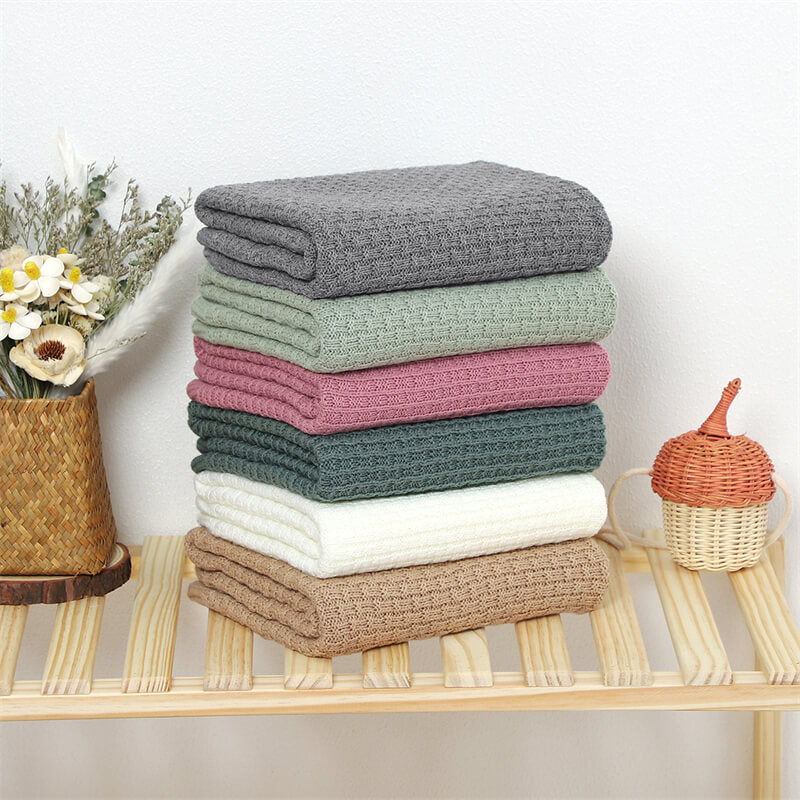 Six-Colors-Cotton-Baby-Blanket-Waffle-Knit-Toddler-Blankets-Soft-Warm-Breathable-Nursery-Swaddling-Blankets-for-Girls-and-Boys-A038-Scenes-2