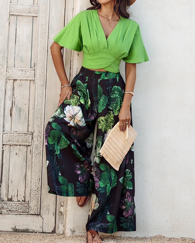 2 Pieces Outfit Plain V Neck Short Sleeve Ruched Top and Casual Floral Print Wide Leg Pants Set