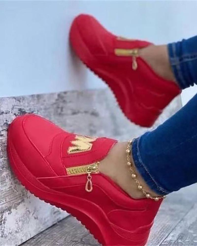 Letter Pattern Zipper Design Sneakers