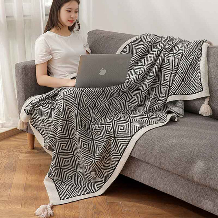 Nordic-Knitted-Throw-Thread-Blanket-on-The-Sofa-Plaid-Geometric-Striped-Travel-Tv-Nap-Blankets-Soft-Dark-Gray  800 × 800 px