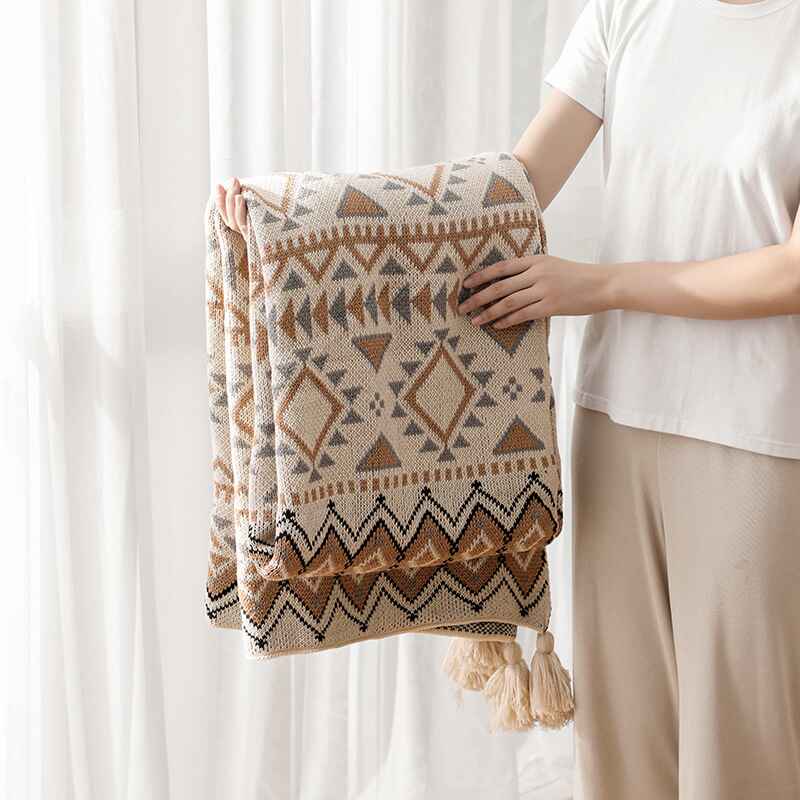Tassel-Vintage-Knitted-Throw-Blankets-Super-Soft-Cozy-Lightweight-Bohemian-Throw-Blanket