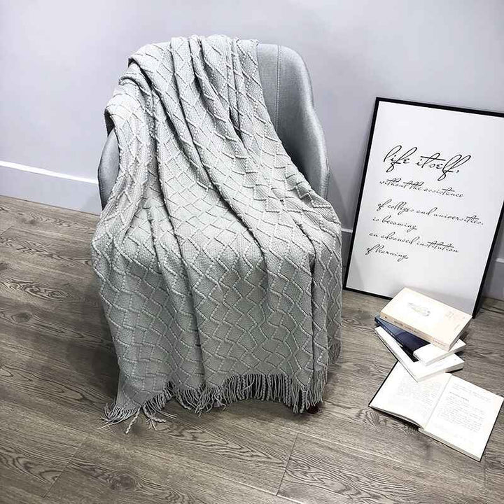 Textured-Knitted-Soft-Throw-Blanket-with-Tassels-white-gray