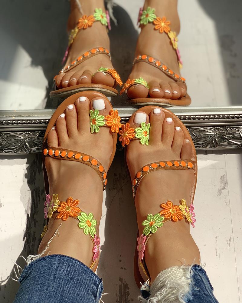 Flower Embellished Toe Ring Flat Sandals
