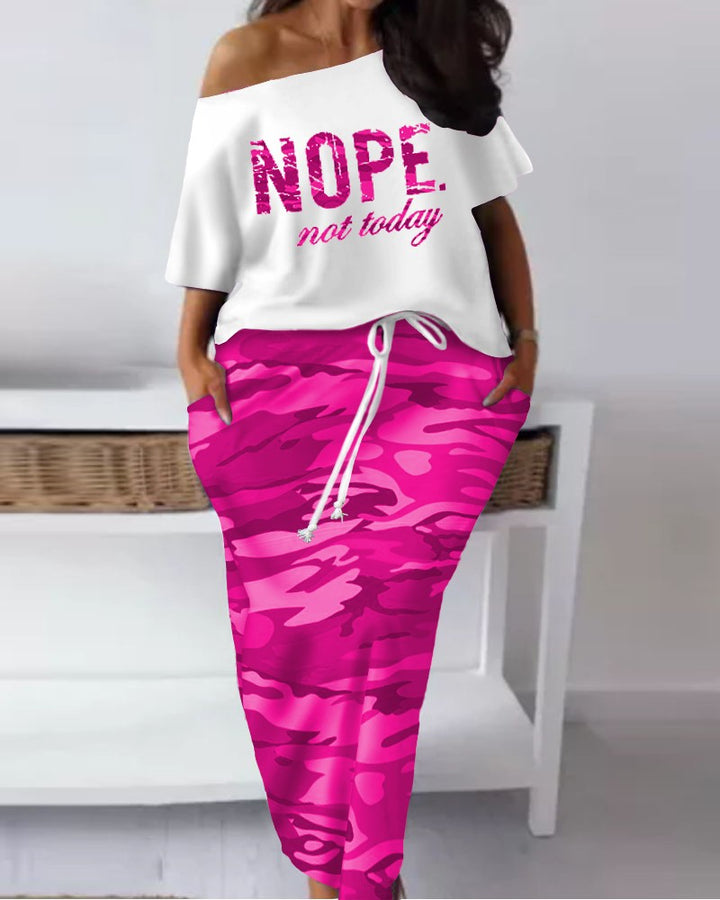 Plus Size Slogan Camo Print Top & Drawstring Maxi Skirt Set