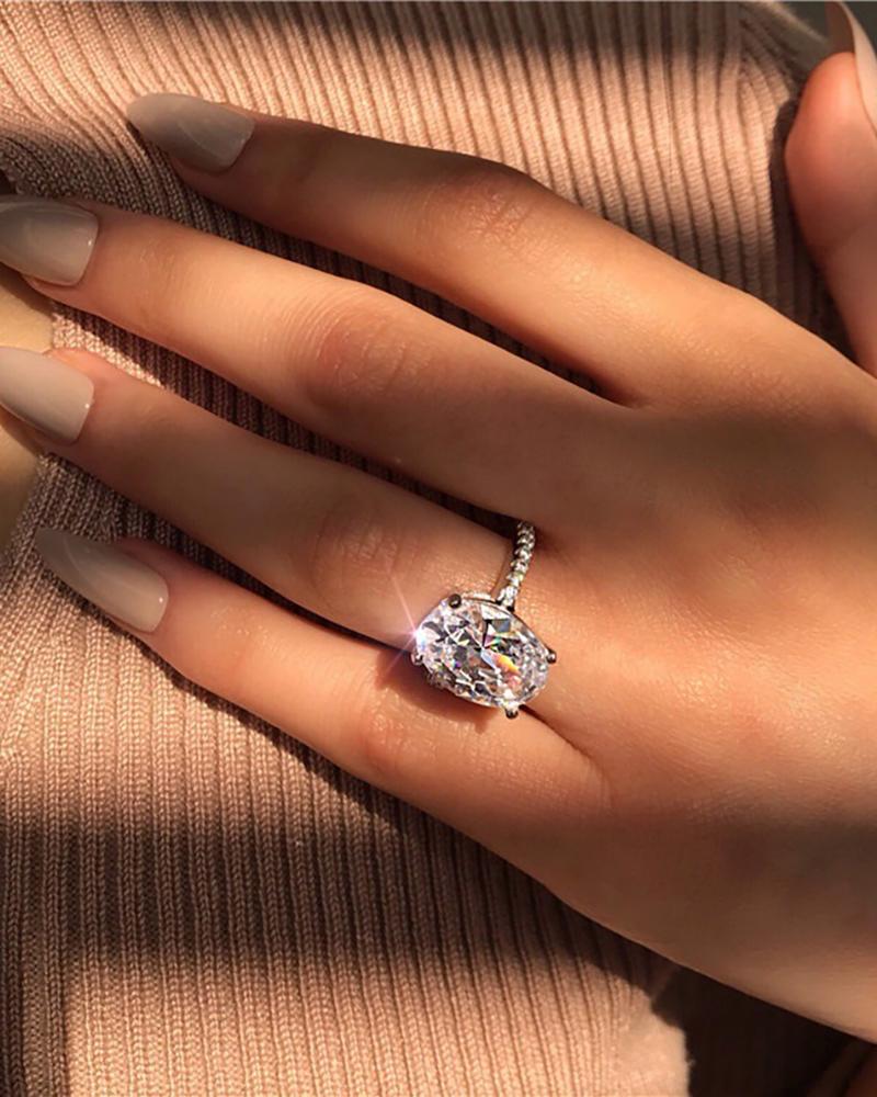 Oval Shaped Rhinestone Decor Ring