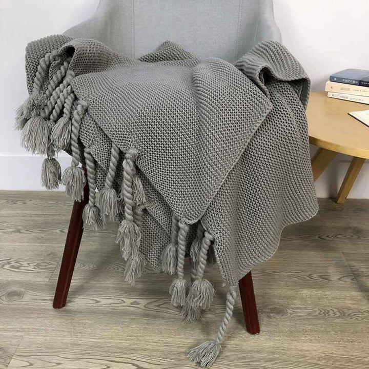 chunky-knit-throw-blanket-gray