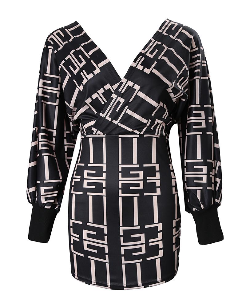 Geometric Print Batwing Sleeve Bodycon Dress