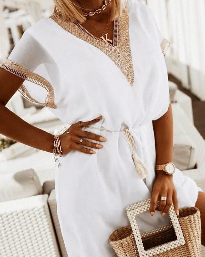 Contrast Lace V Neck Batwing Sleeve Casual Dress