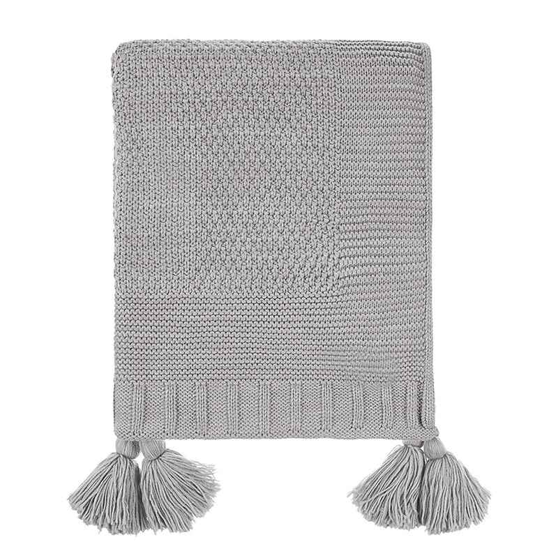 gray-chunky-knit-blanket